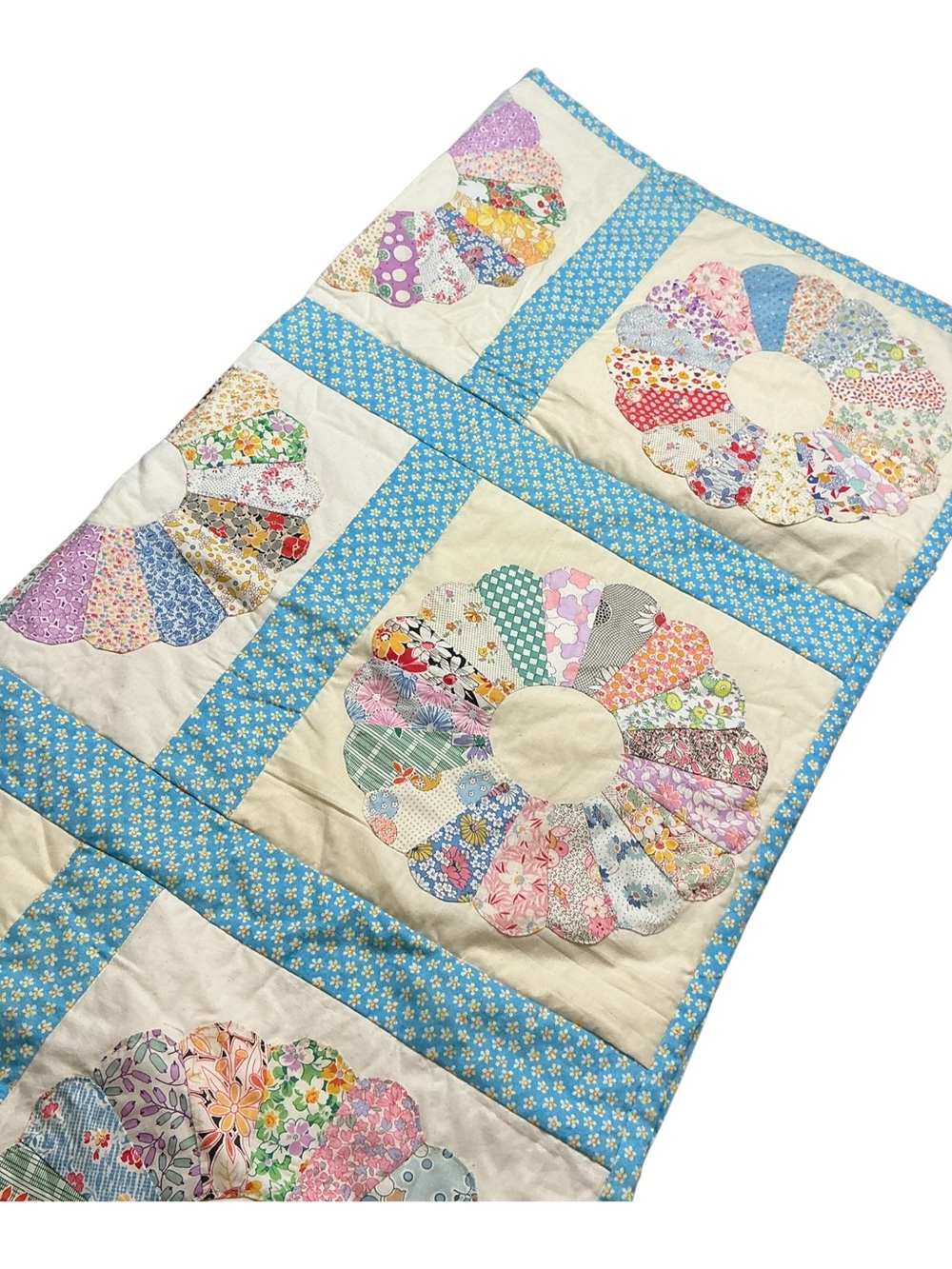 Vintage quilted dresden plate baby blanket 43x41 USA made - Picture 9 of 10